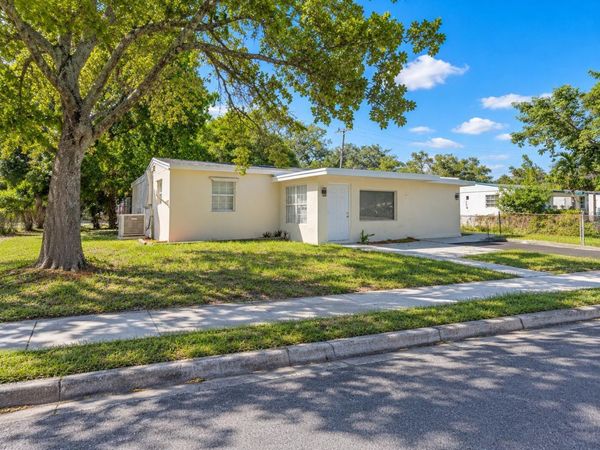 1101 NW 23RD Terrace NW, Fort Lauderdale, FL 33311