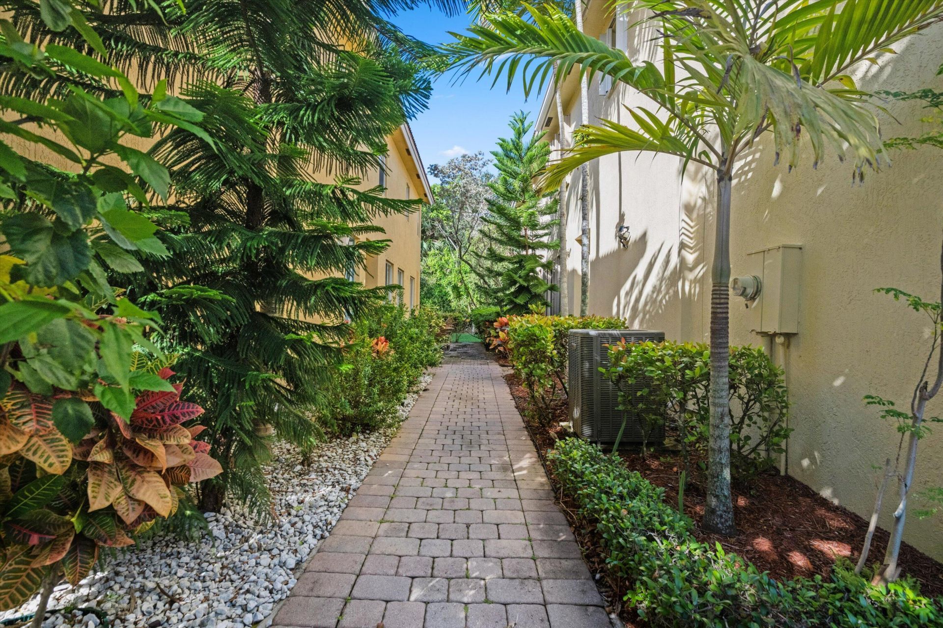 2923 Carvelle Drive, Riviera Beach, FL 33404 Photo