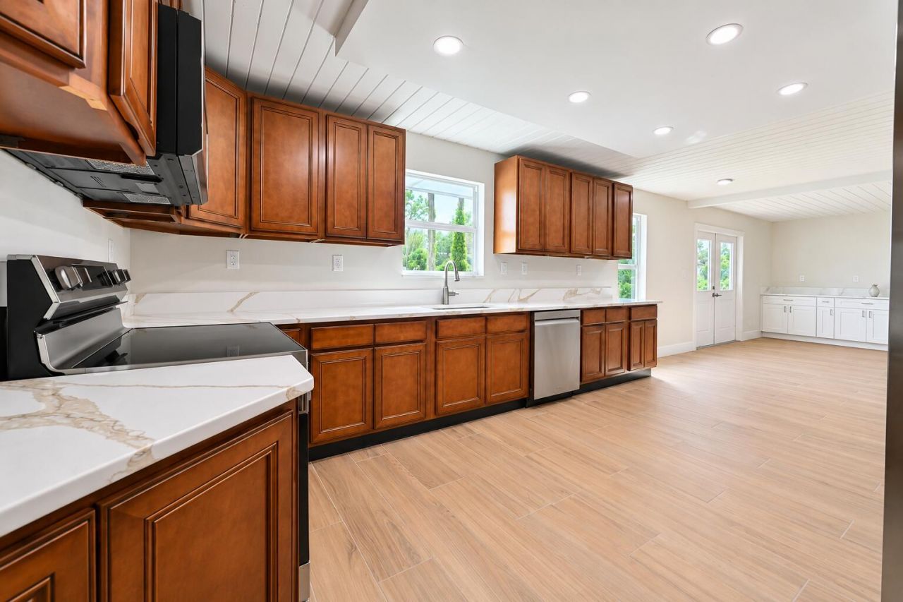8721 Hidden Pines Road, Fort Pierce, FL 34945 Photo