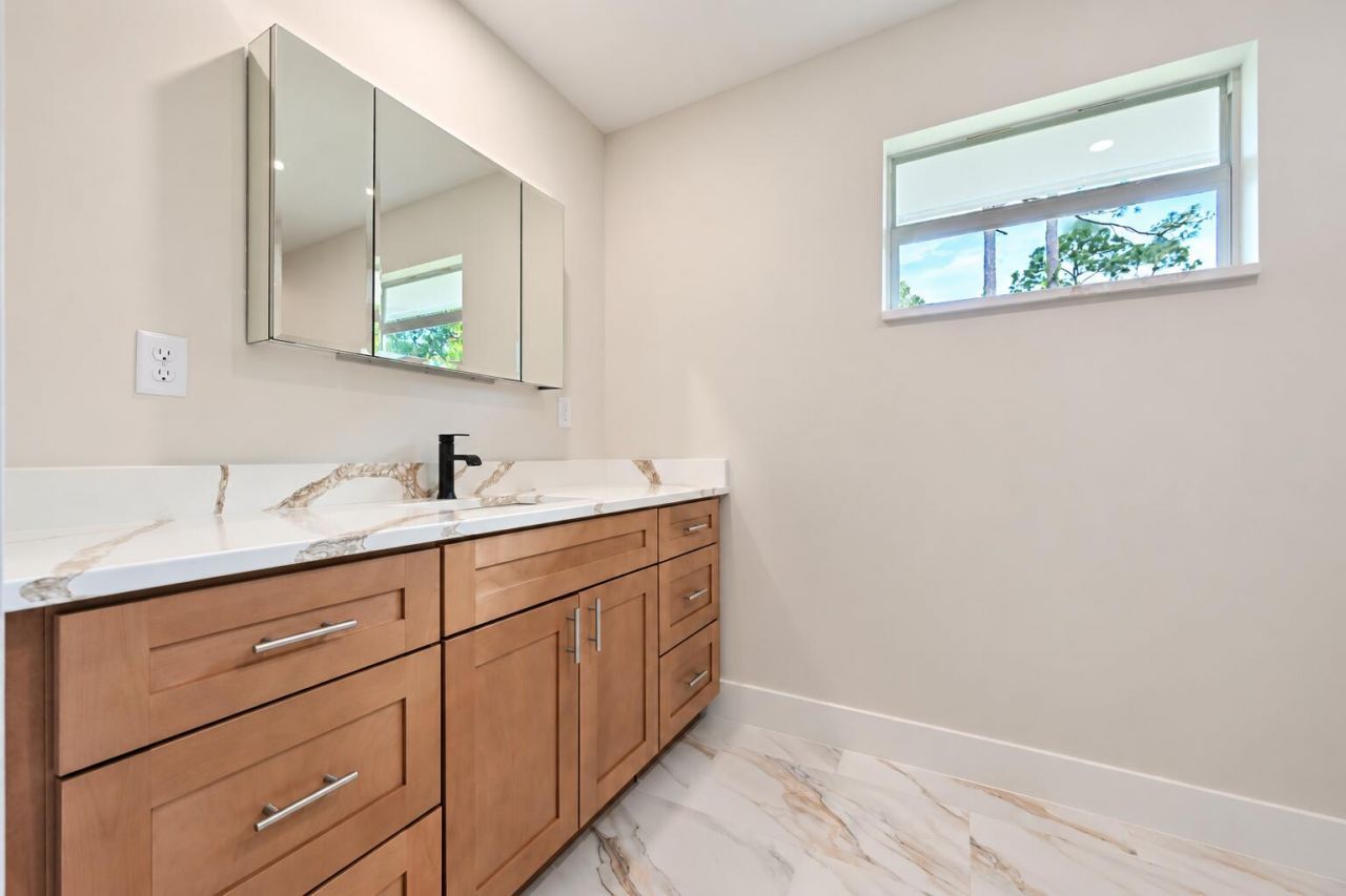 8721 Hidden Pines Road, Fort Pierce, FL 34945 Photo