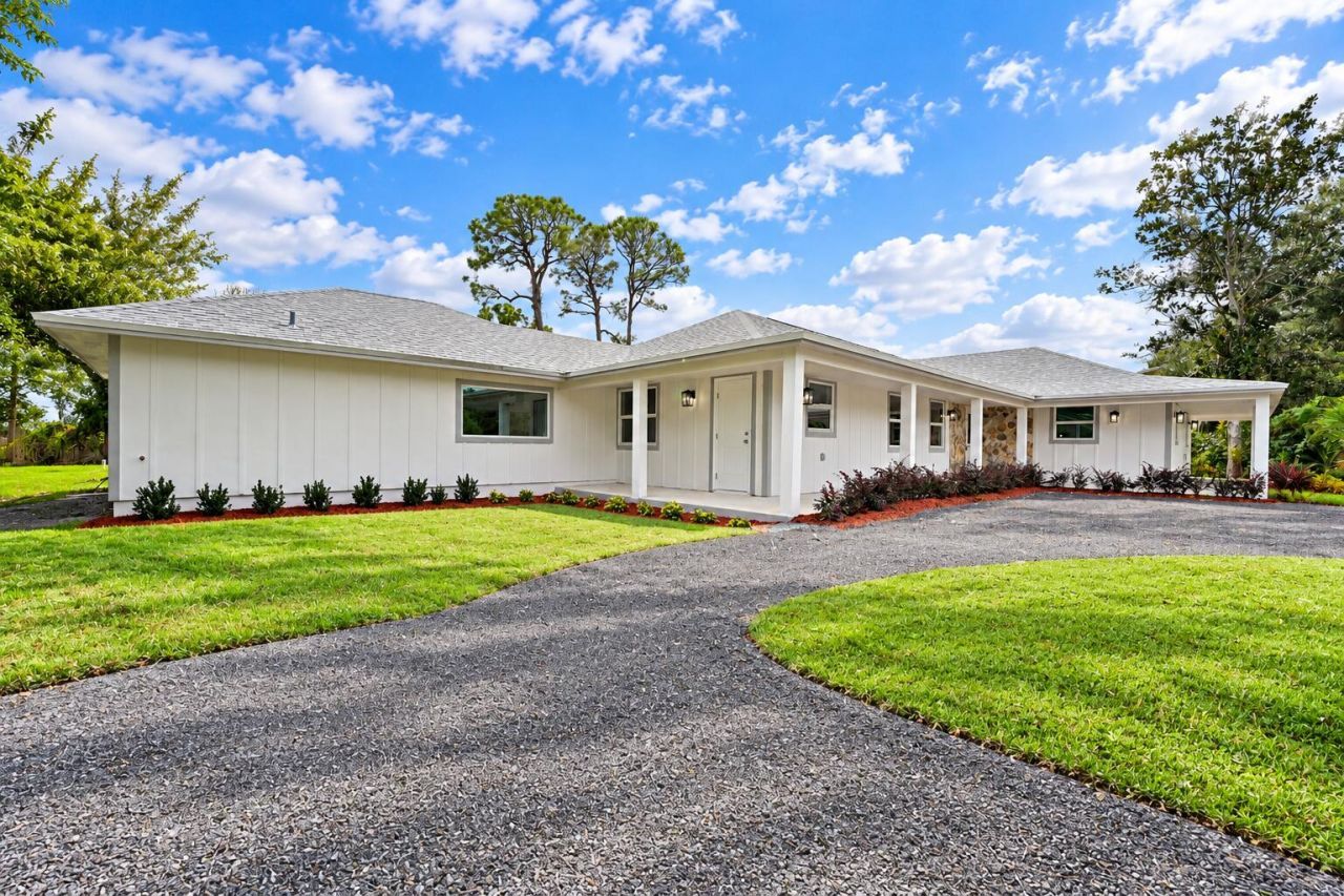 8721 Hidden Pines Road, Fort Pierce, FL 34945 Photo