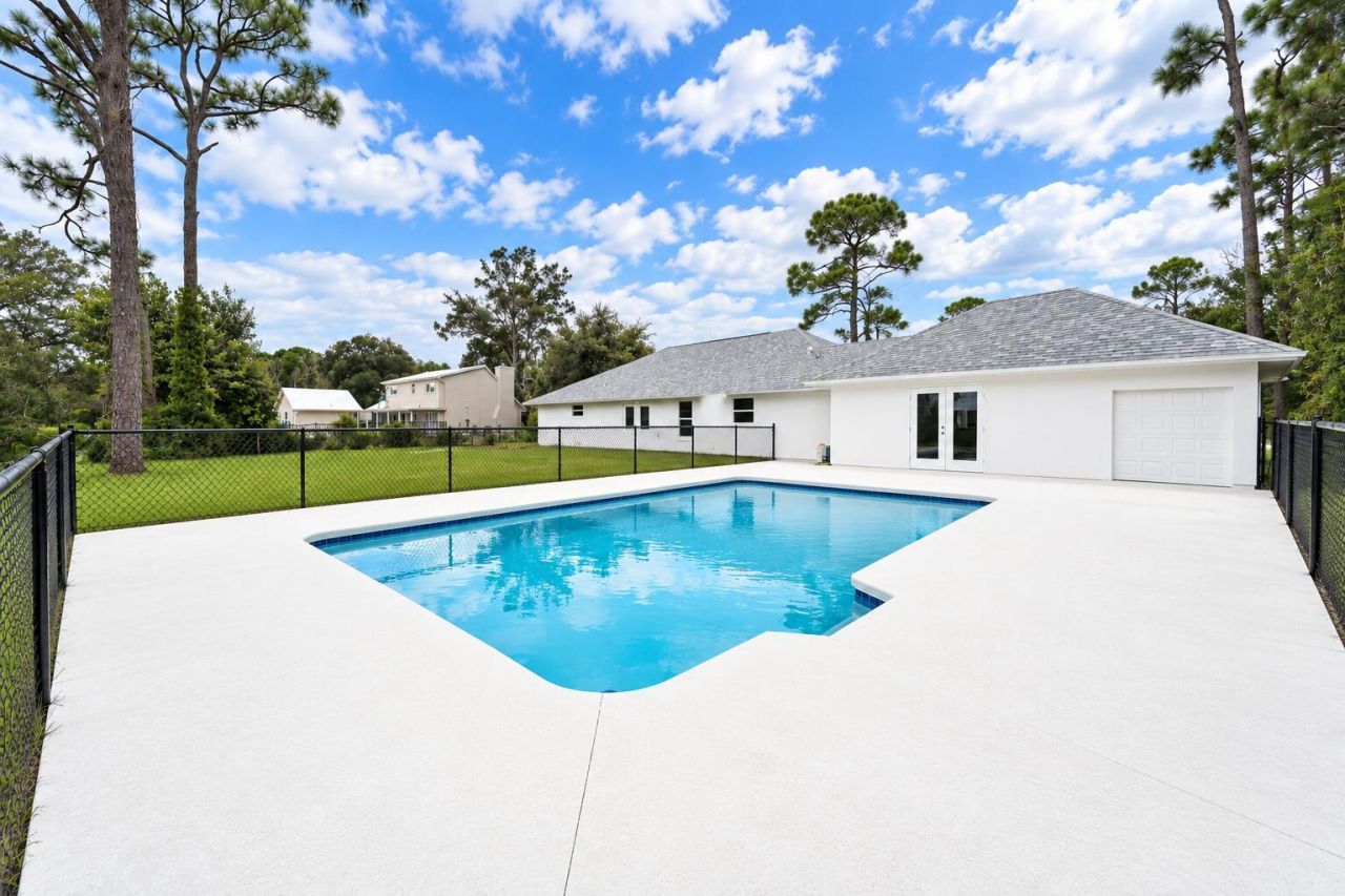 8721 Hidden Pines Road, Fort Pierce, FL 34945 Photo