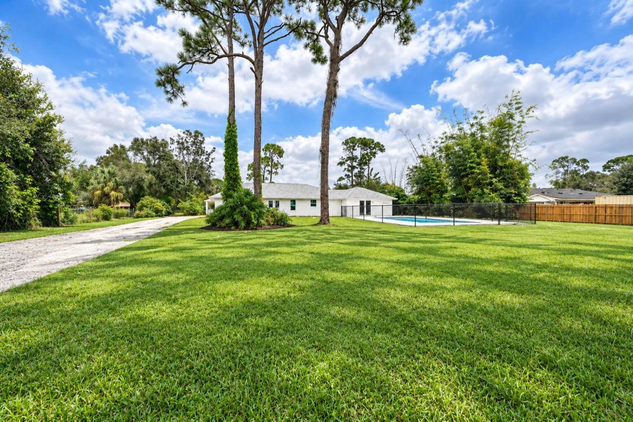 8721 Hidden Pines Road, Fort Pierce, FL 34945 Photo