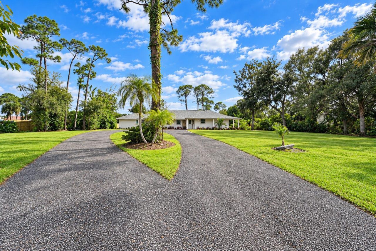 8721 Hidden Pines Road, Fort Pierce, FL 34945 Photo
