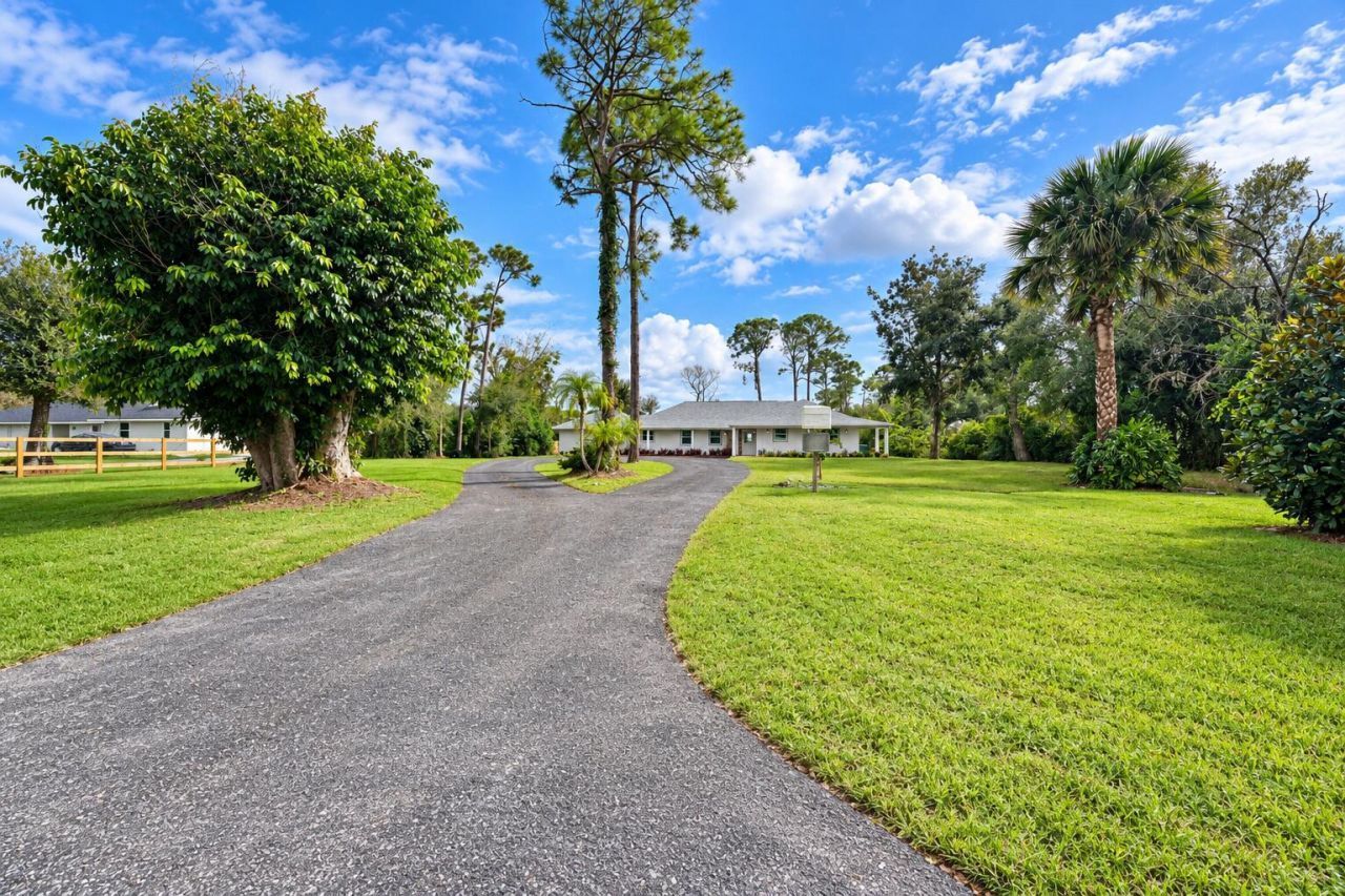 8721 Hidden Pines Road, Fort Pierce, FL 34945 Photo