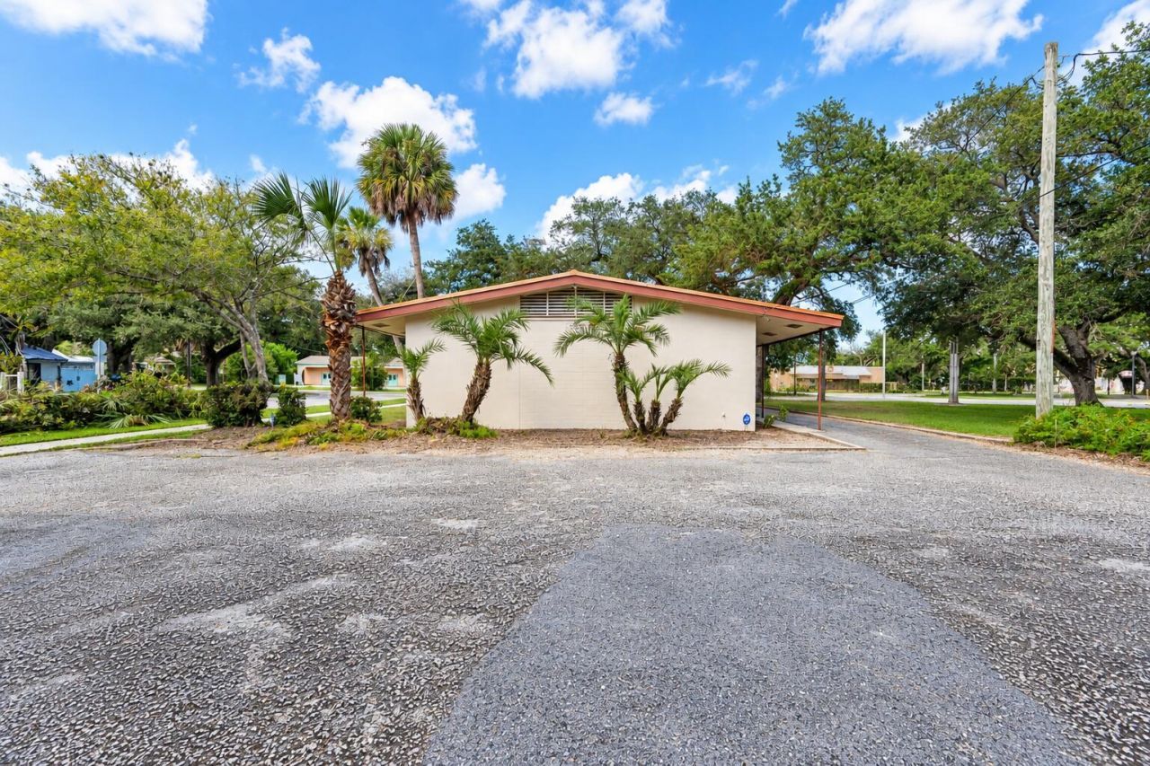 715 Delaware Avenue, Fort Pierce, FL 34950 Photo