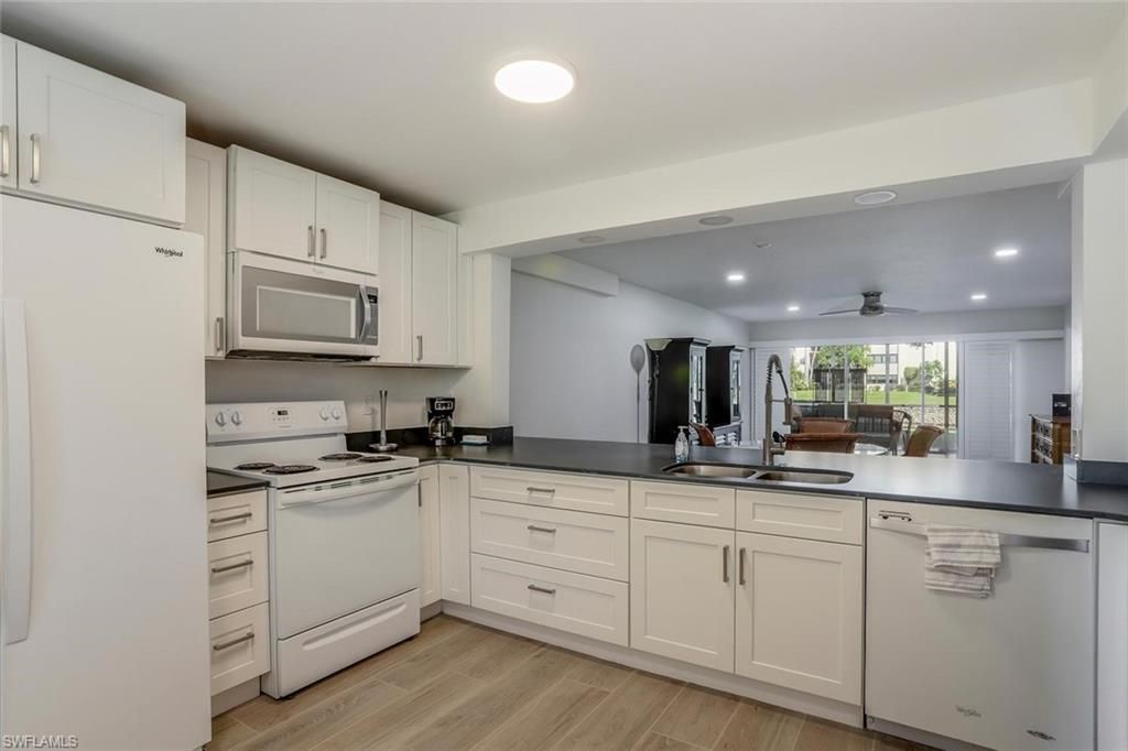 9900 Sunset Cove Ln, Unit 115, Fort Myers, FL 33919 Photo
