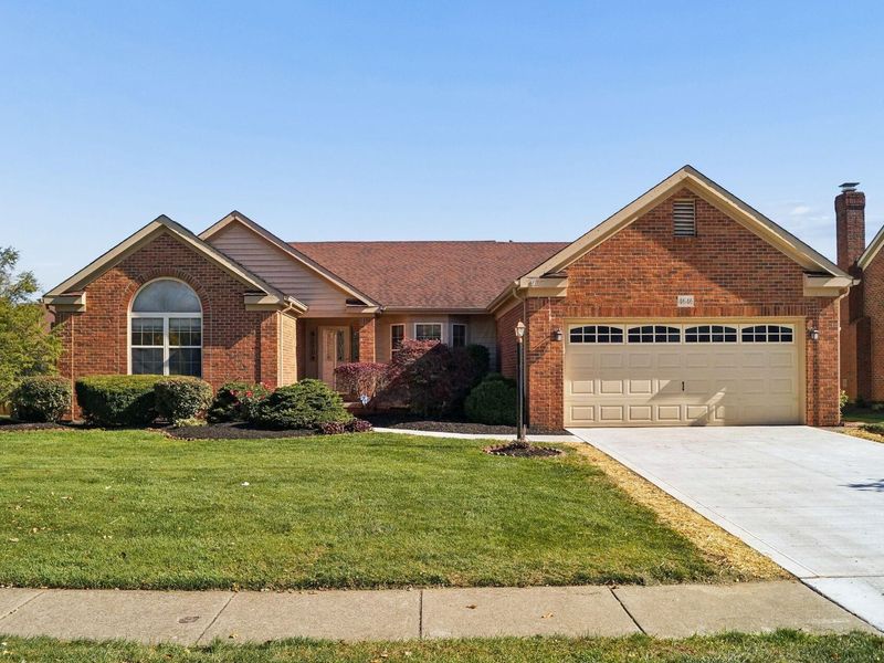 4646 Hunting Creek Drive, Grove City, OH 43123 Photo 2