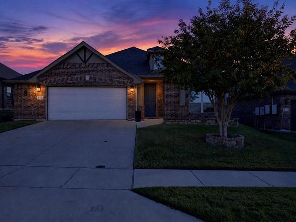 413 Lakeview Drive, Alvarado, TX 76009
