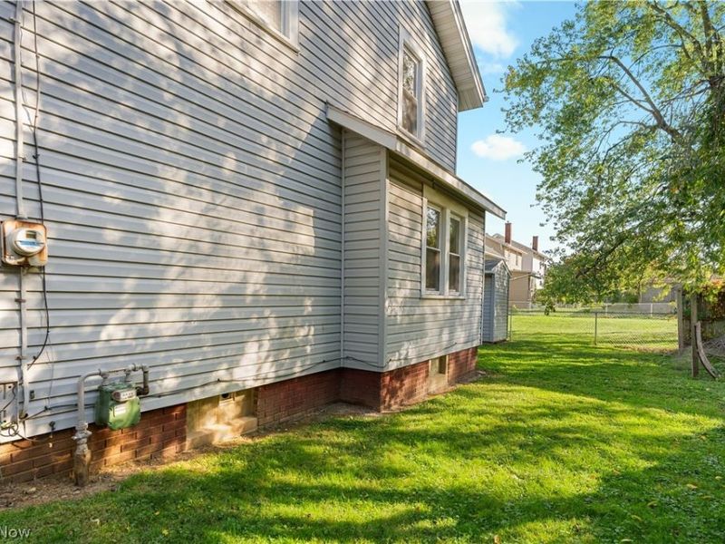 3006 12th Street SW, Canton, OH 44710 Photo 3