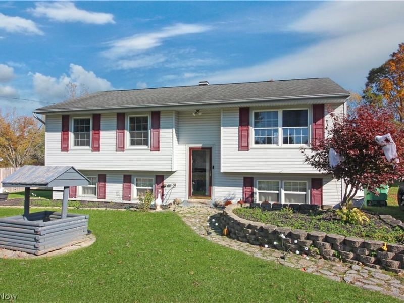 4676 Knickerbocker Circle , Ashtabula, OH 44004 Photo 1