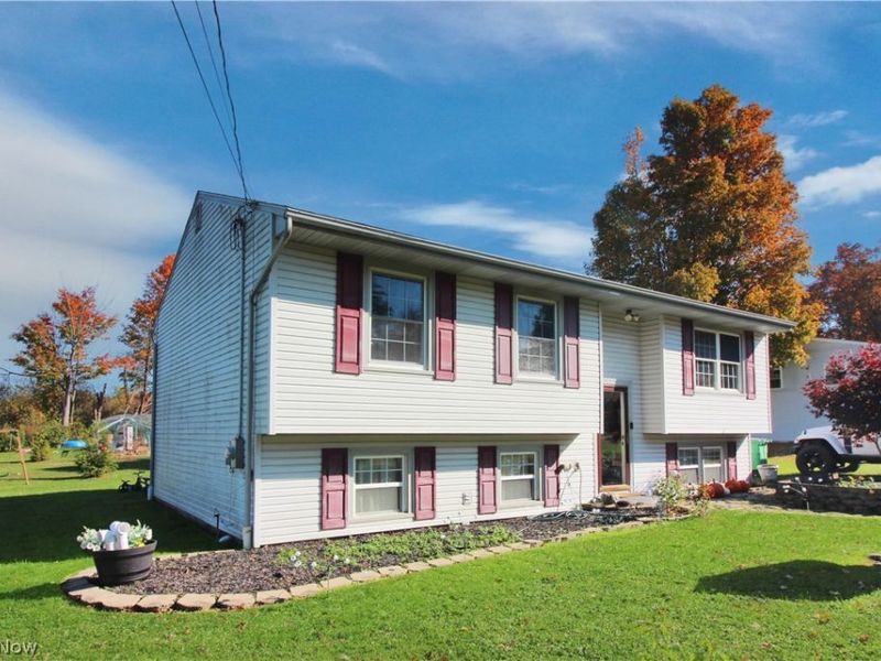 4676 Knickerbocker Circle , Ashtabula, OH 44004 Photo 2