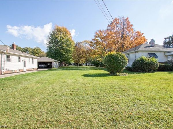 W 130 Street , Parma Heights, OH 44130