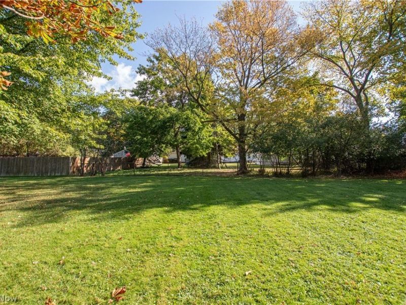 W 130 Street, Parma Heights, OH 44130 Photo 7