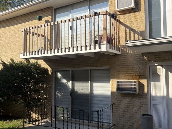 119 Cliff Street , Unit 2w, Willow Springs, IL 60480
