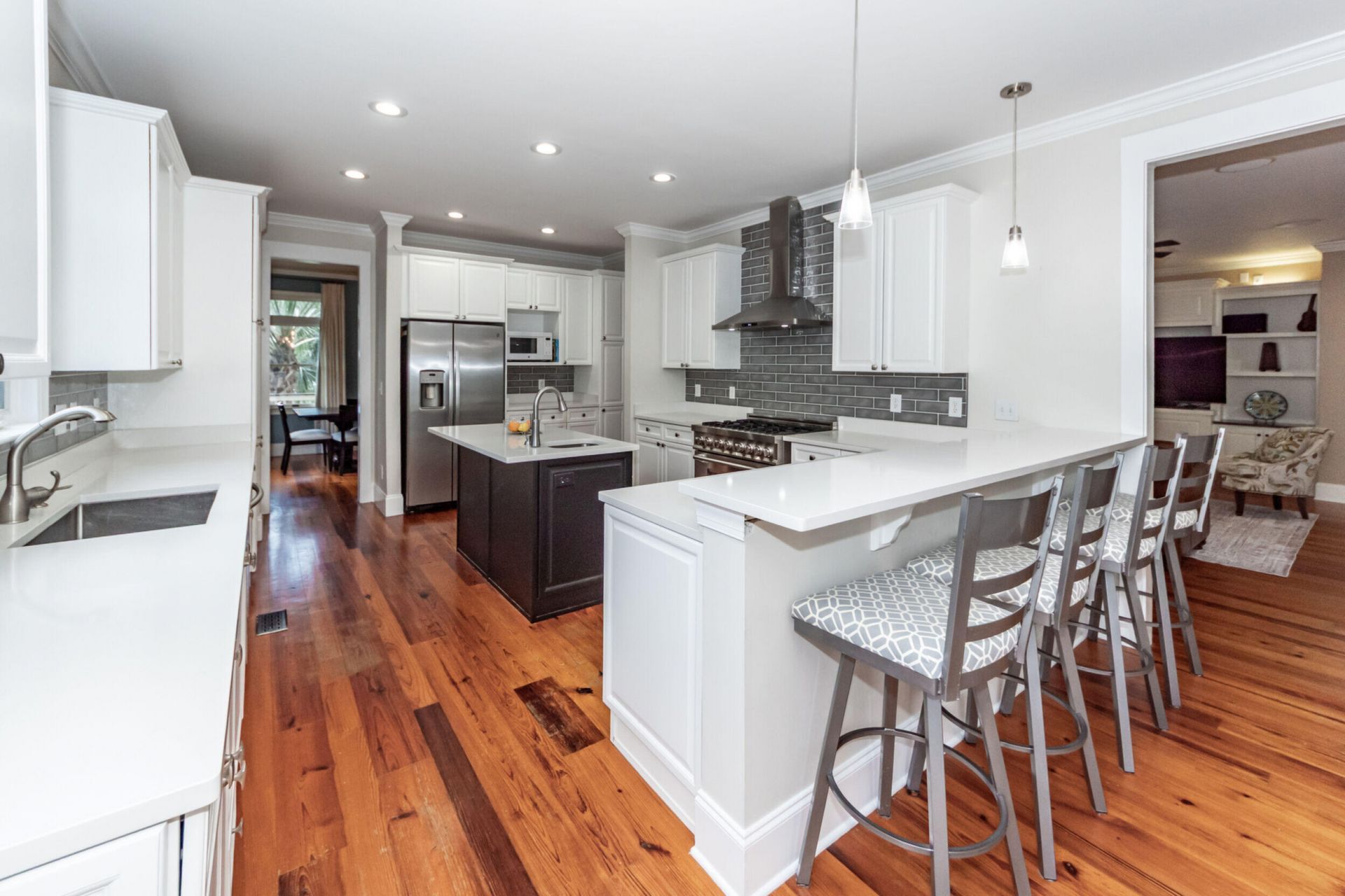 3303 Rees Row Photo 10