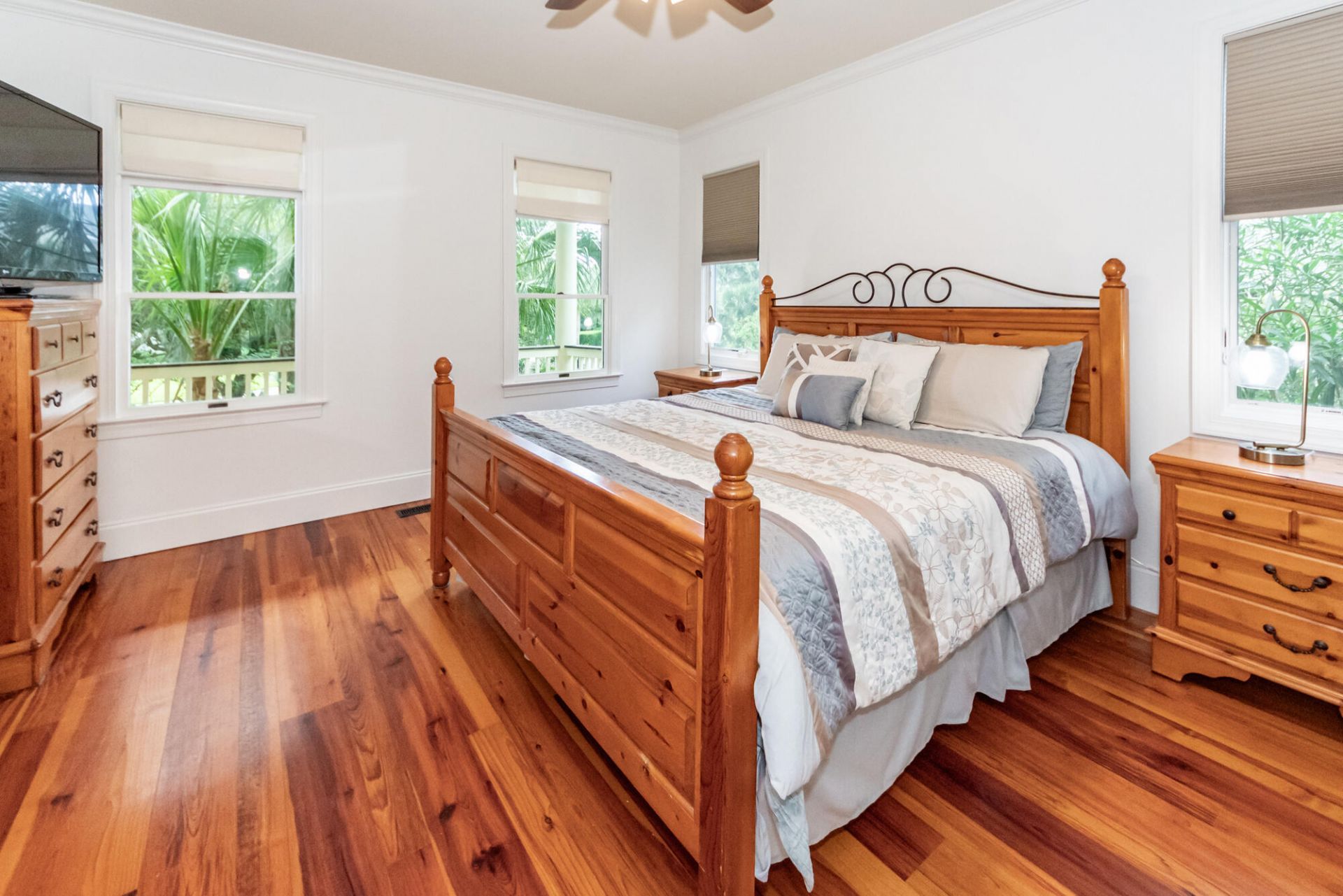 3303 Rees Row Photo 29