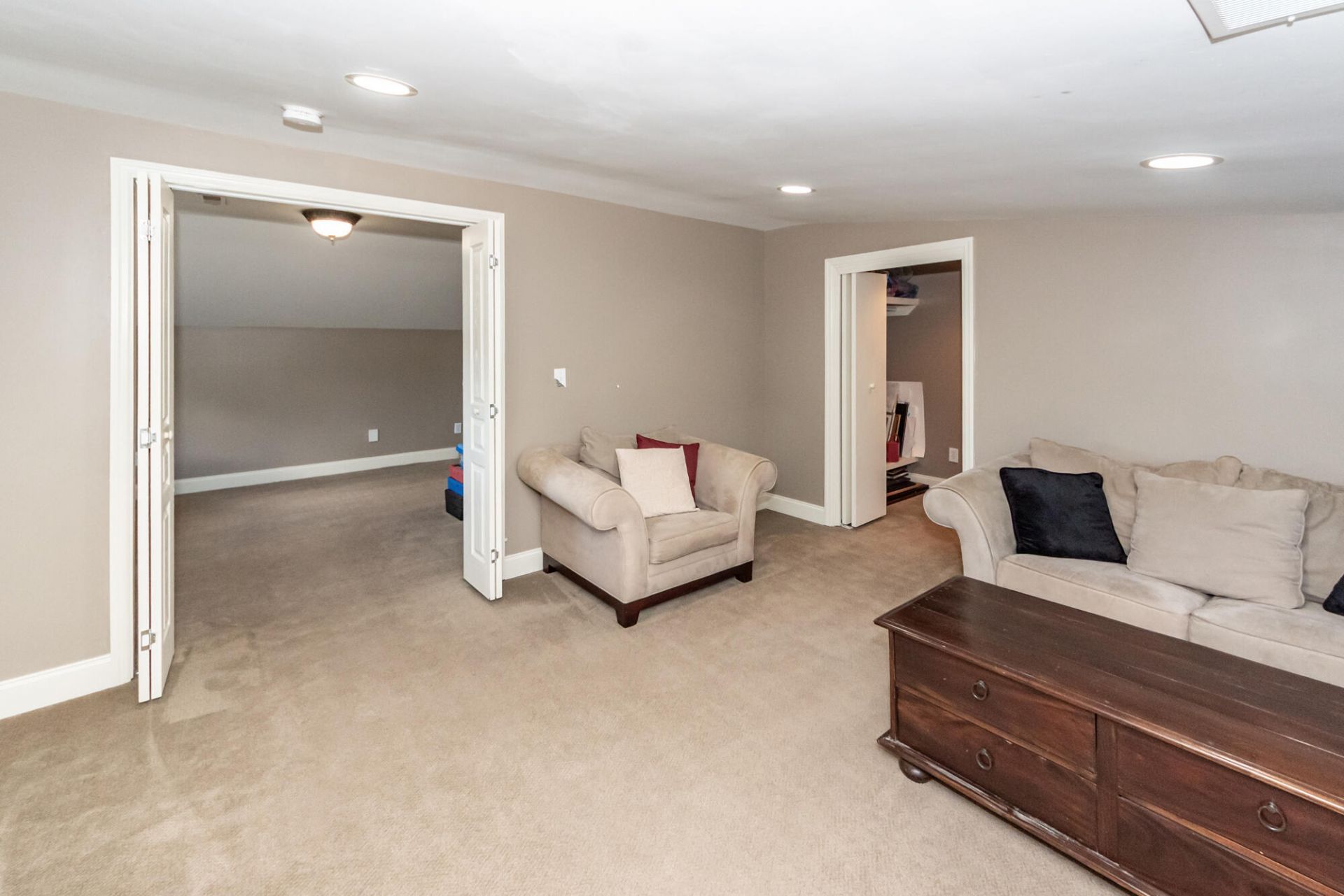 3303 Rees Row Photo 45