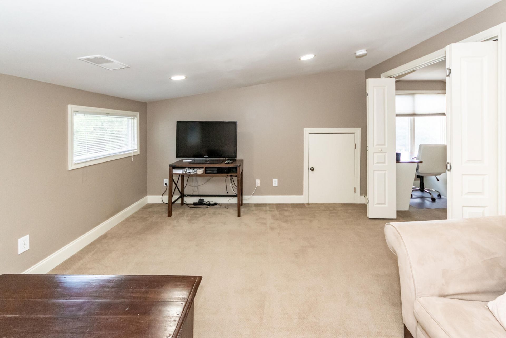 3303 Rees Row Photo 46