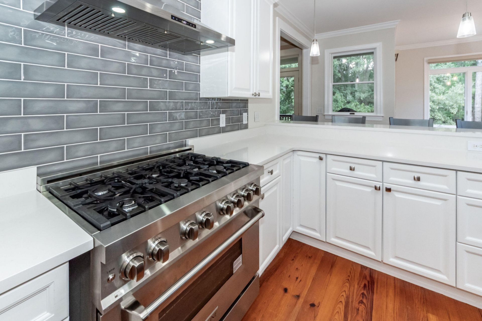 3303 Rees Row Photo 5