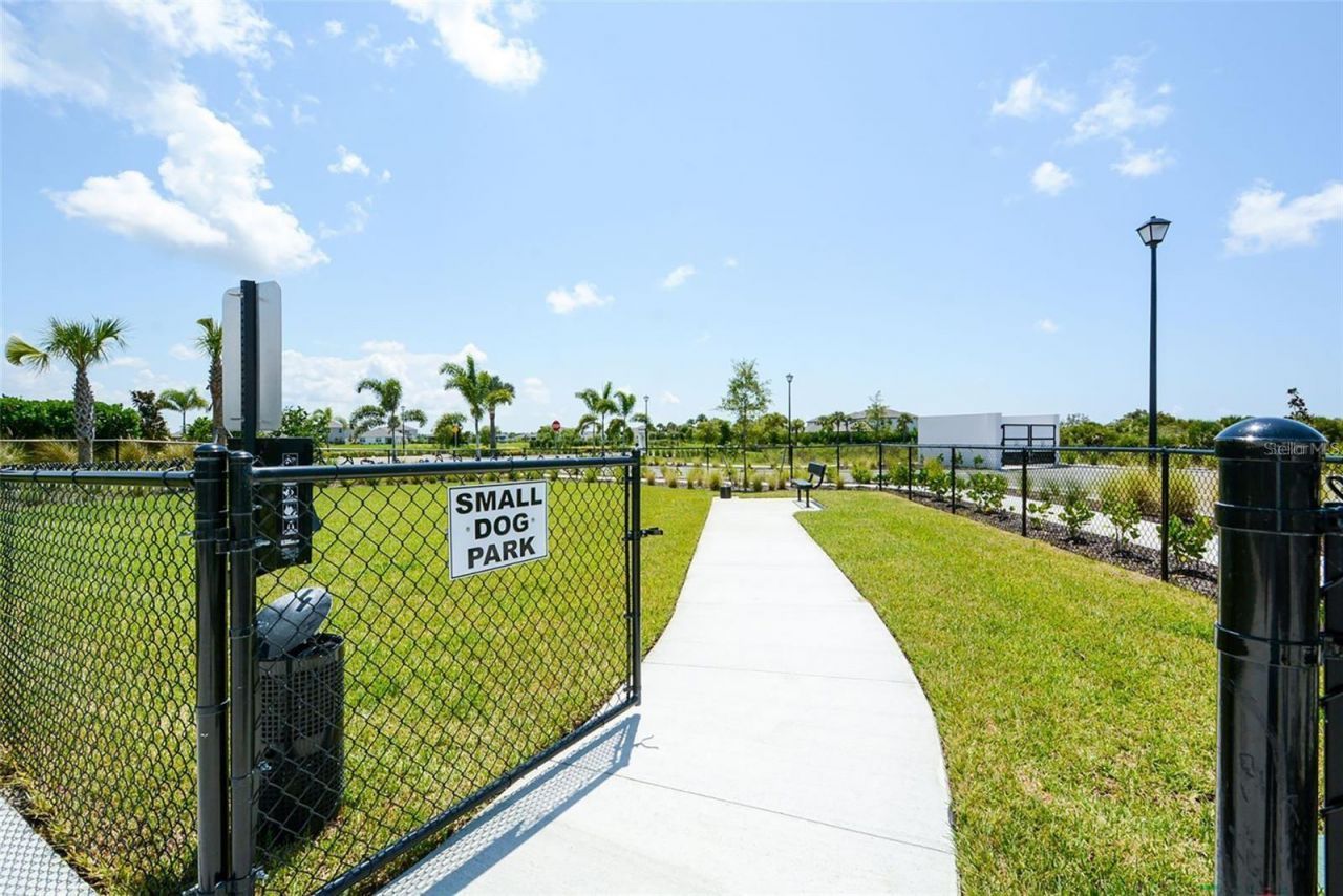 5731 Woodland Sage Drive, Sarasota, FL 34238 Photo