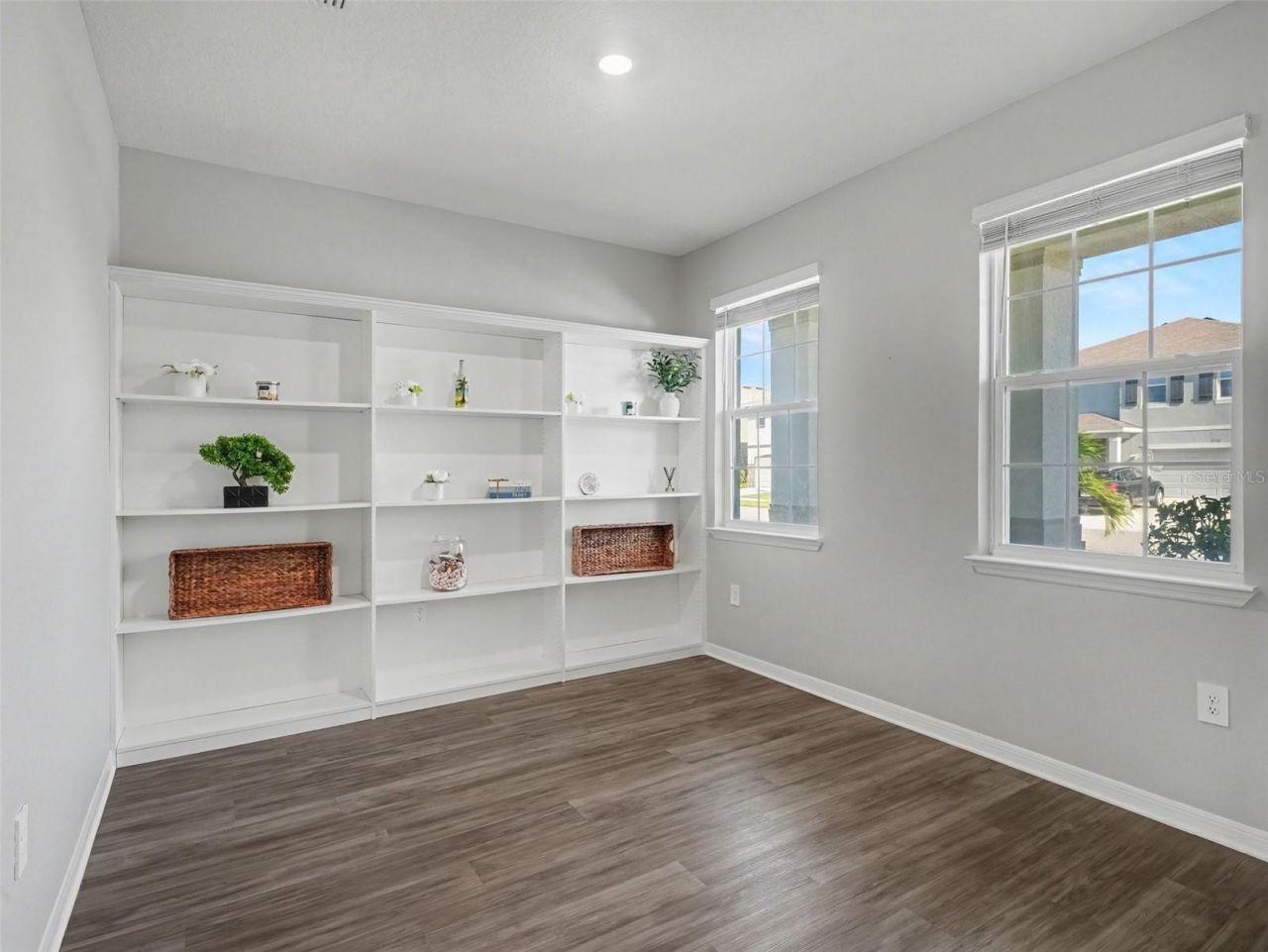 5731 Woodland Sage Drive, Sarasota, FL 34238 Photo