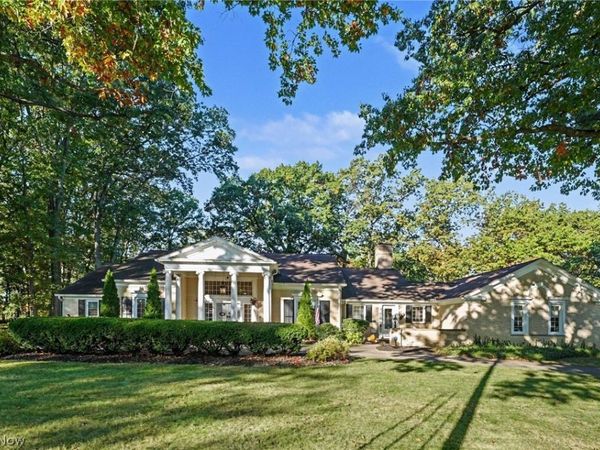 168 Orchard Hill Drive , Amherst, OH 44001