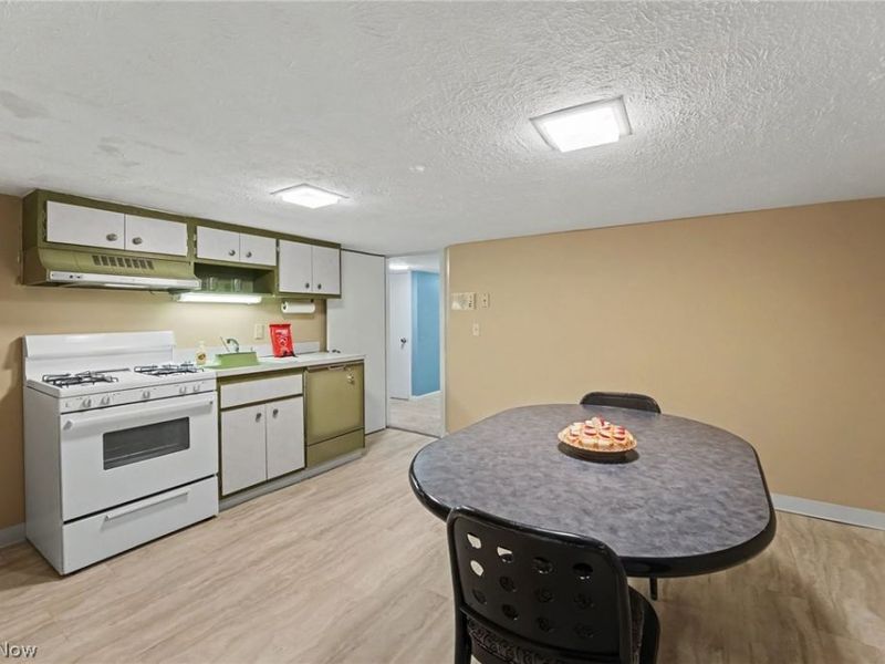168 Orchard Hill Drive, Amherst, OH 44001 Photo 31