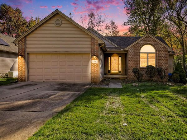2583 Hawthorne Way, Saline, MI 48176