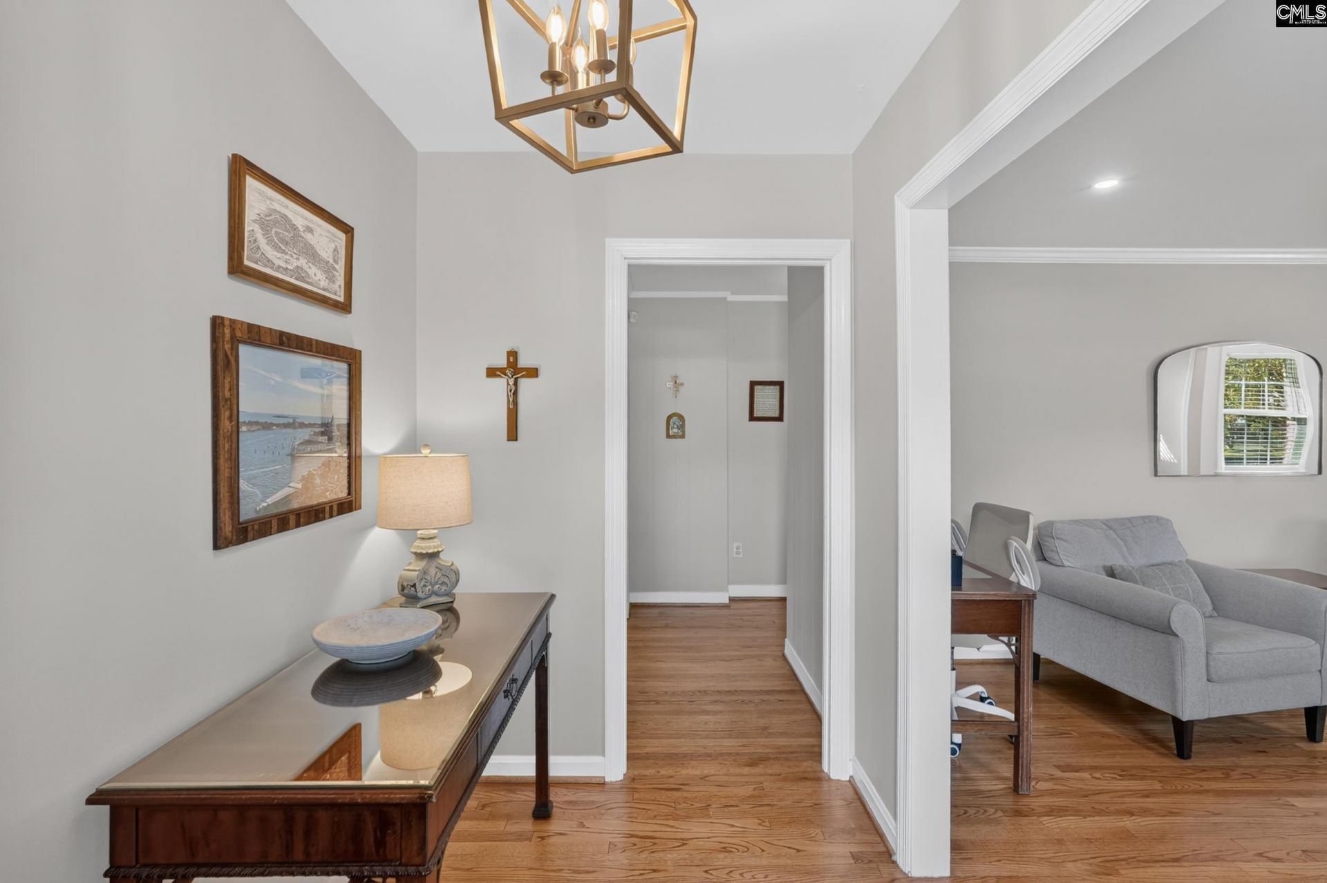 2109 Woodmere Drive  Photo 9