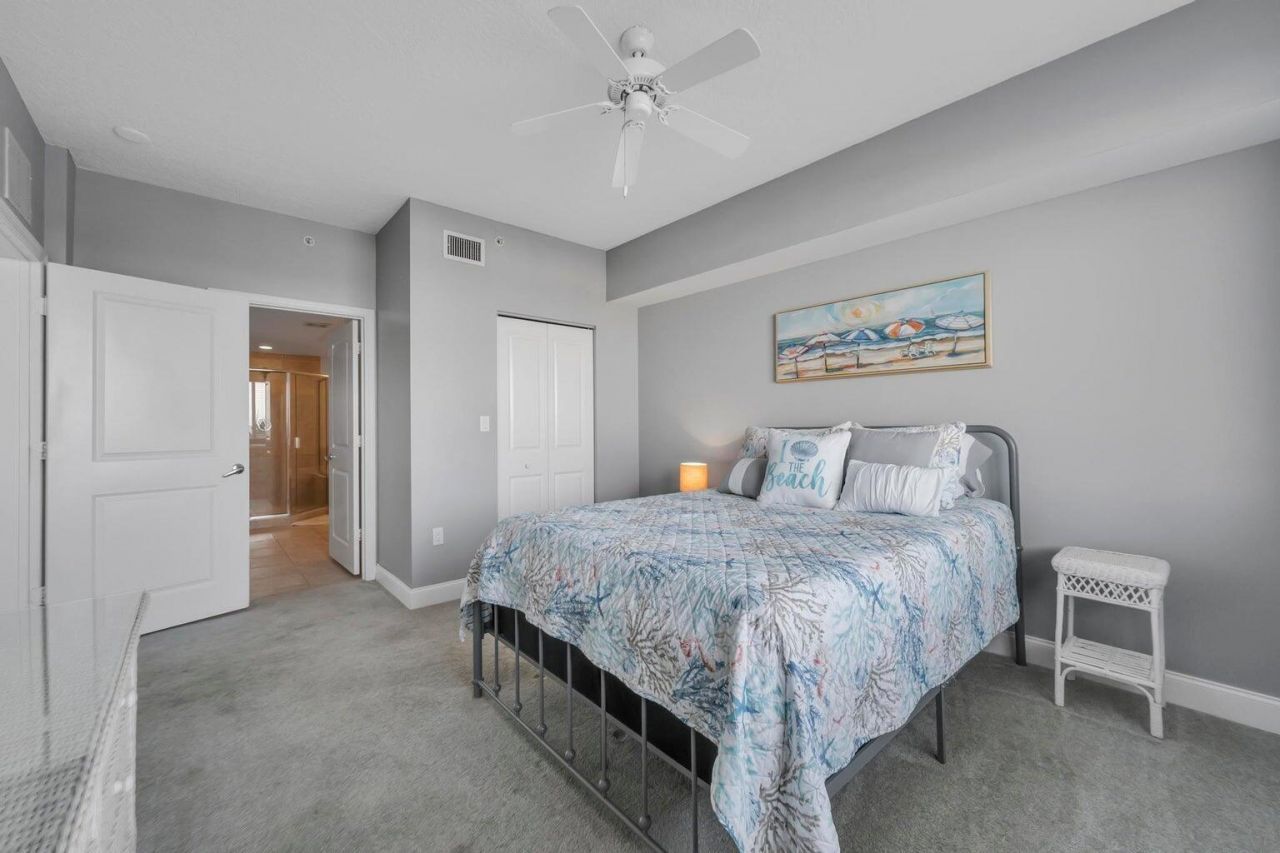 975 NW Flagler Avenue, Unit 304, Stuart, FL 34994 Photo