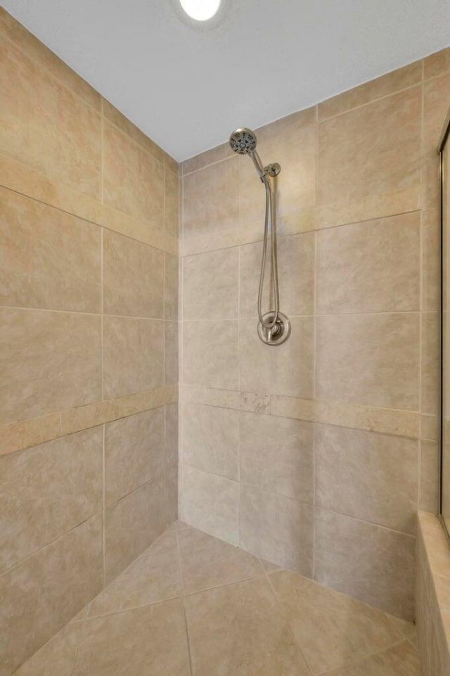 975 NW Flagler Avenue, Unit 304, Stuart, FL 34994 Photo