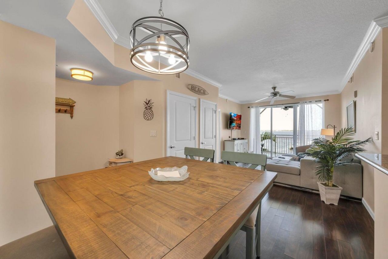 975 NW Flagler Avenue, Unit 304, Stuart, FL 34994 Photo