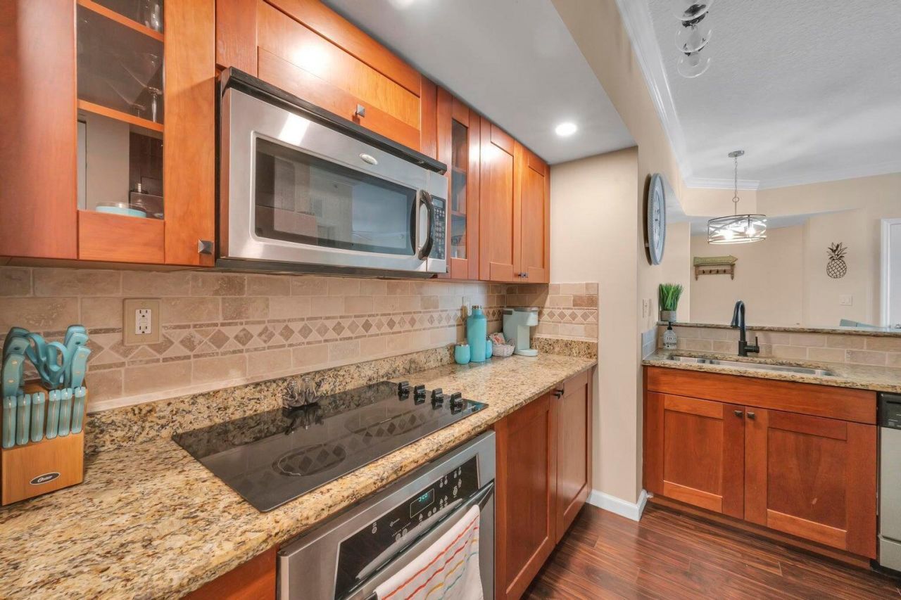 975 NW Flagler Avenue, Unit 304, Stuart, FL 34994 Photo