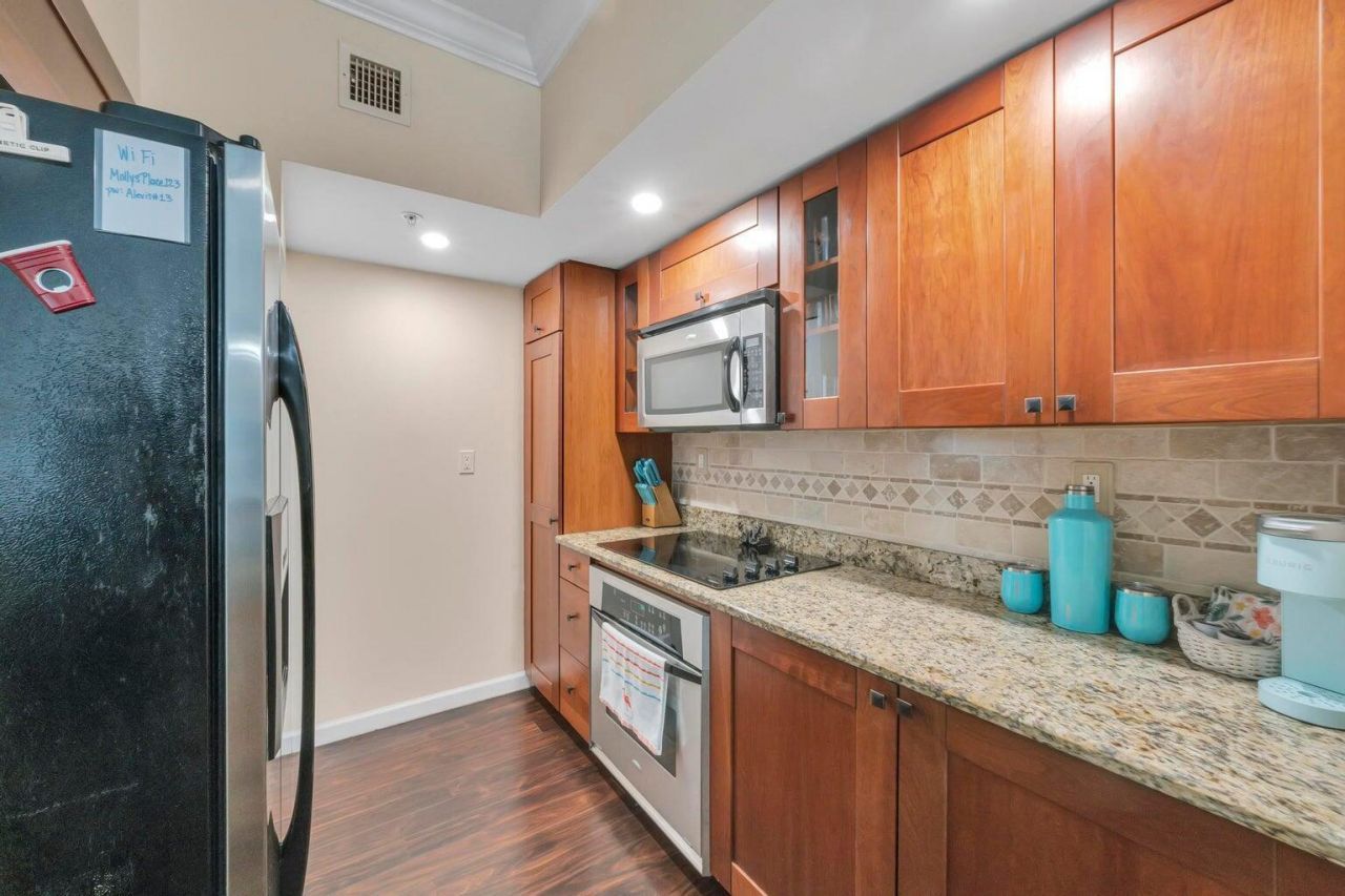 975 NW Flagler Avenue, Unit 304, Stuart, FL 34994 Photo