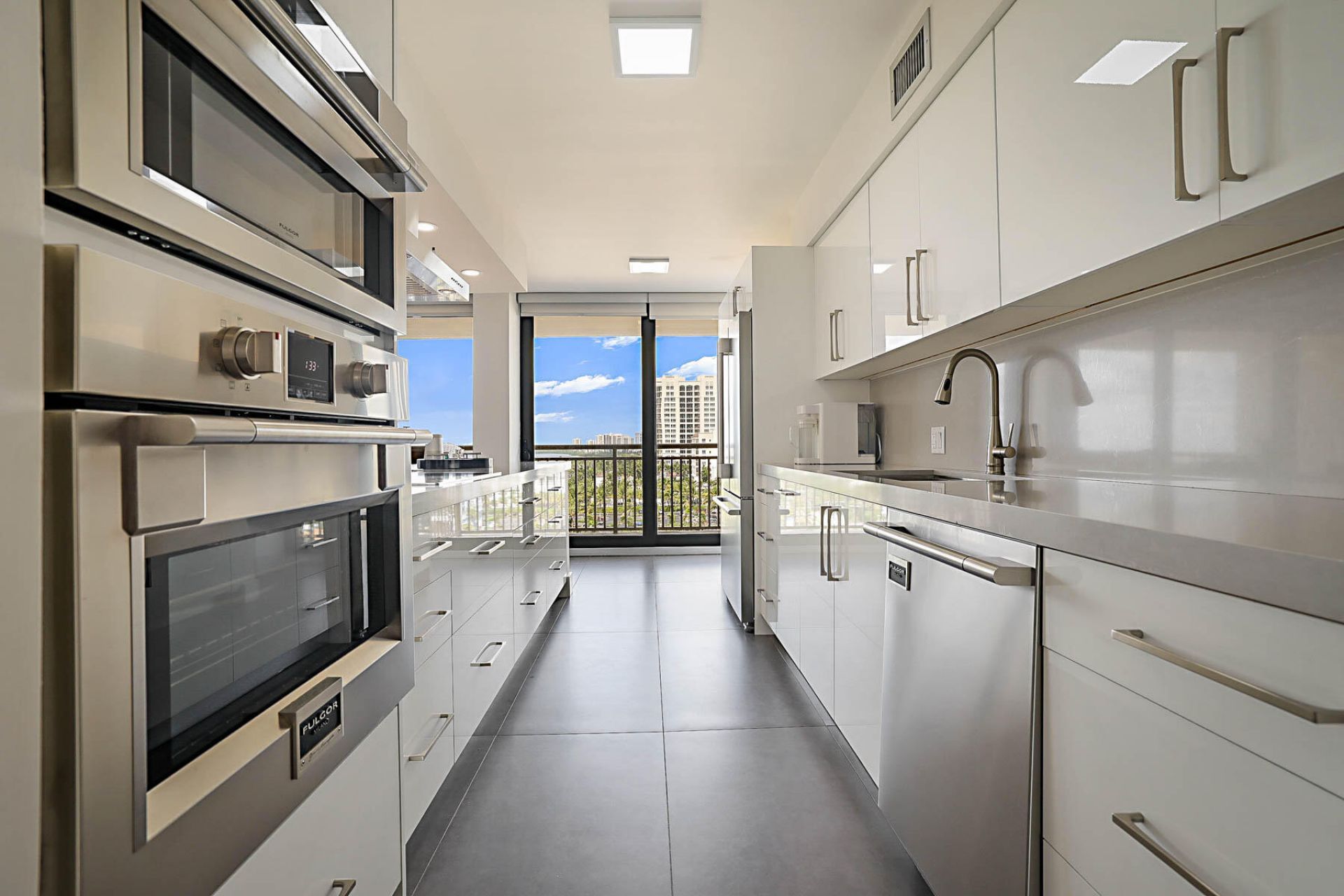 3400 N Ocean Drive, Unit 1005, Singer Island, FL 33404 Photo