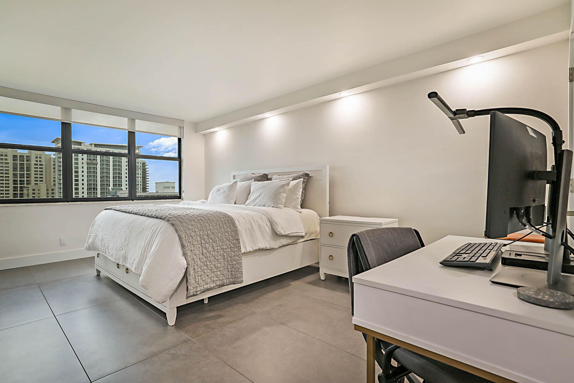 3400 N Ocean Drive, Unit 1005, Singer Island, FL 33404 Photo
