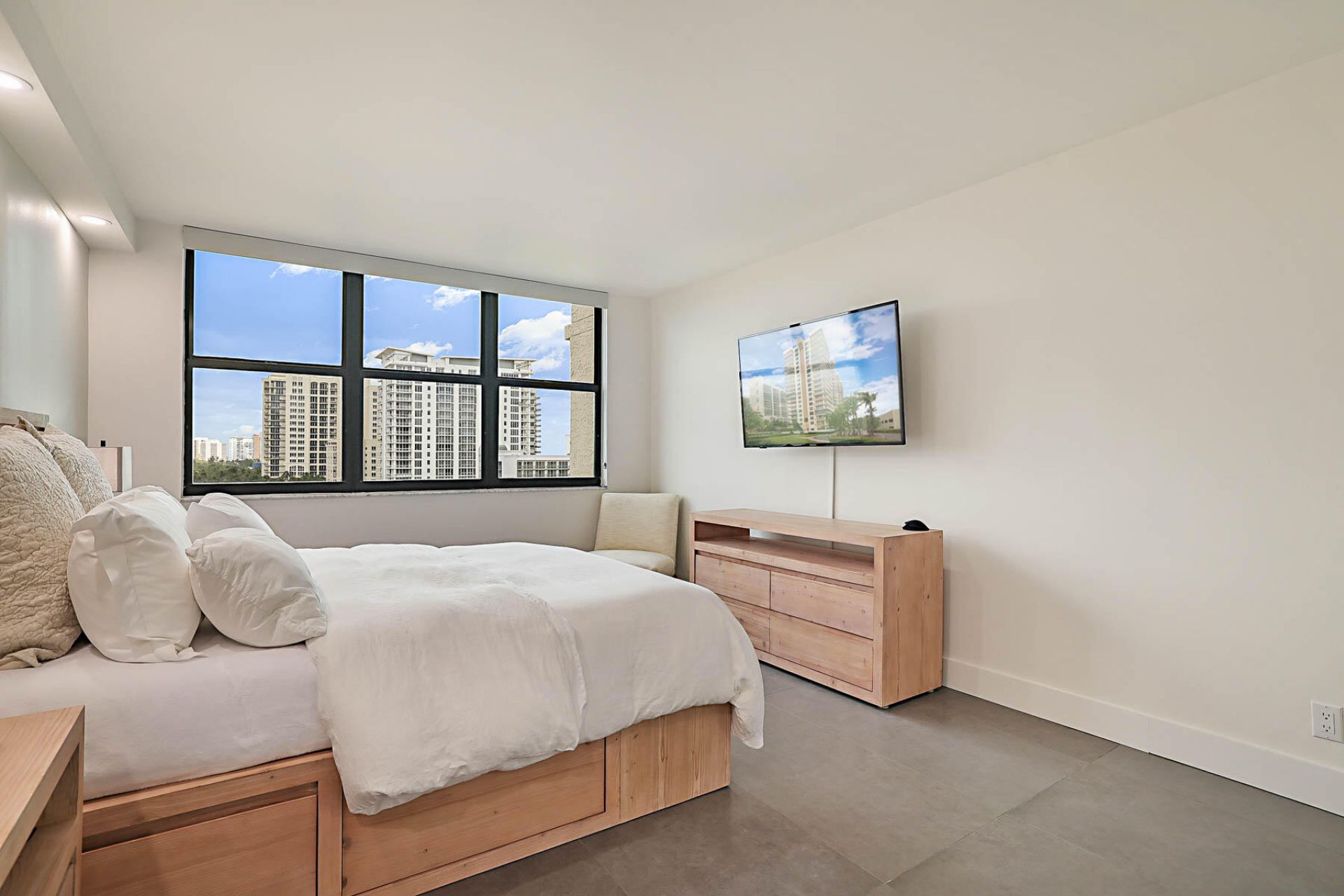 3400 N Ocean Drive, Unit 1005, Singer Island, FL 33404 Photo