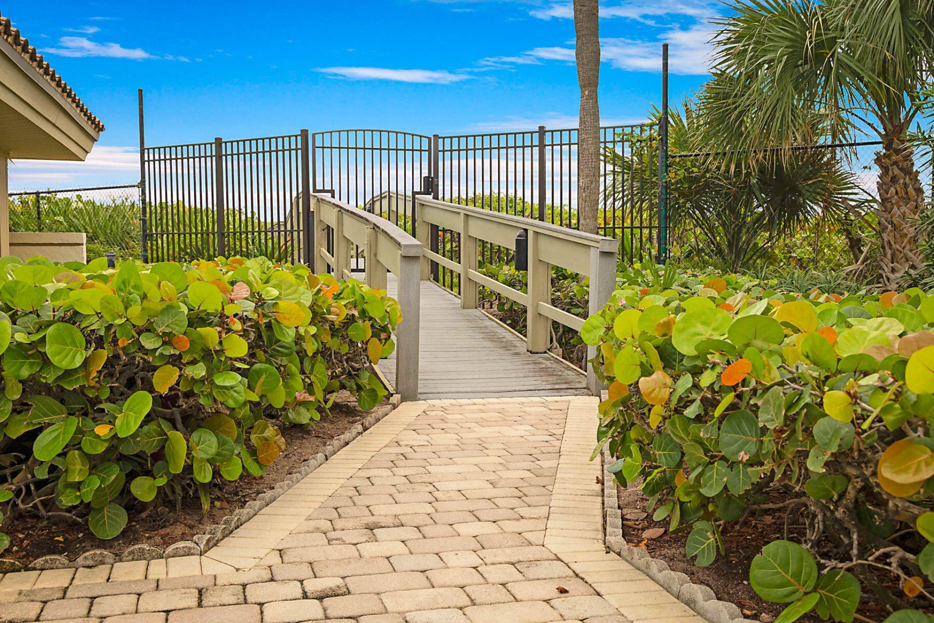 3400 N Ocean Drive, Unit 1005, Singer Island, FL 33404 Photo