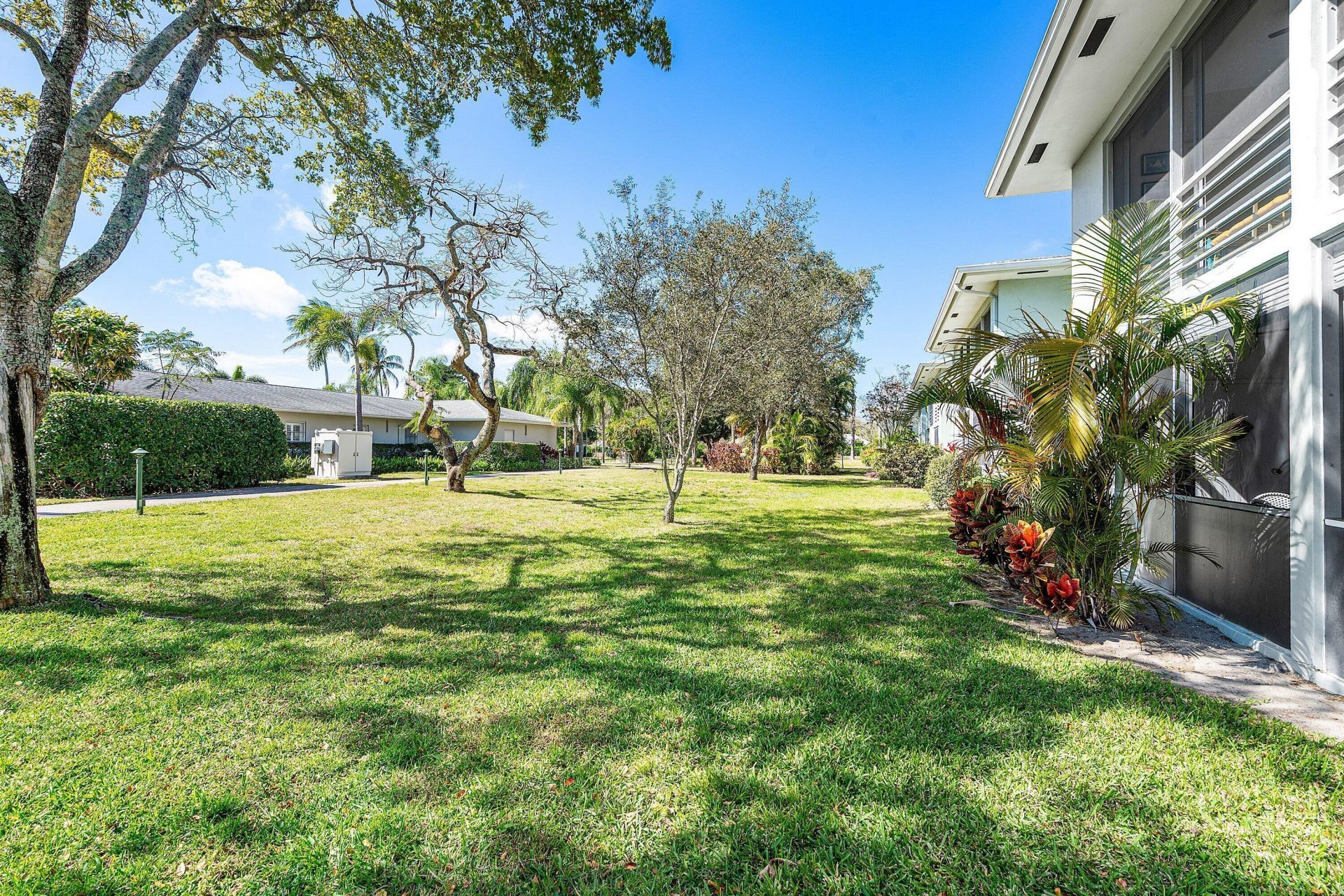 2440 SW 22nd Avenue, Unit 703, Delray Beach, FL 33445 Photo