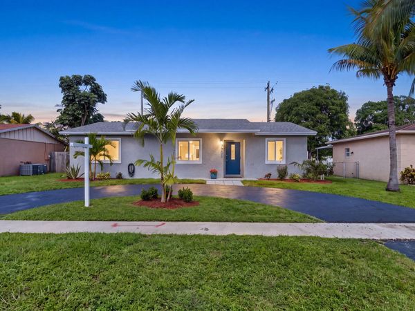 7703 SW 3RD Street, North Lauderdale, FL 33068
