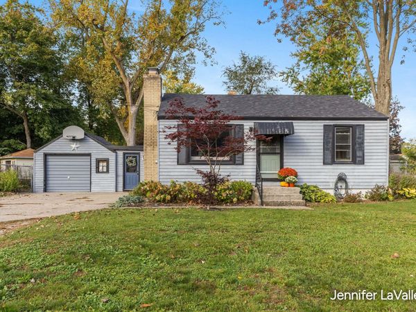 3747 Miramar Avenue NE, Grand Rapids, MI 49525