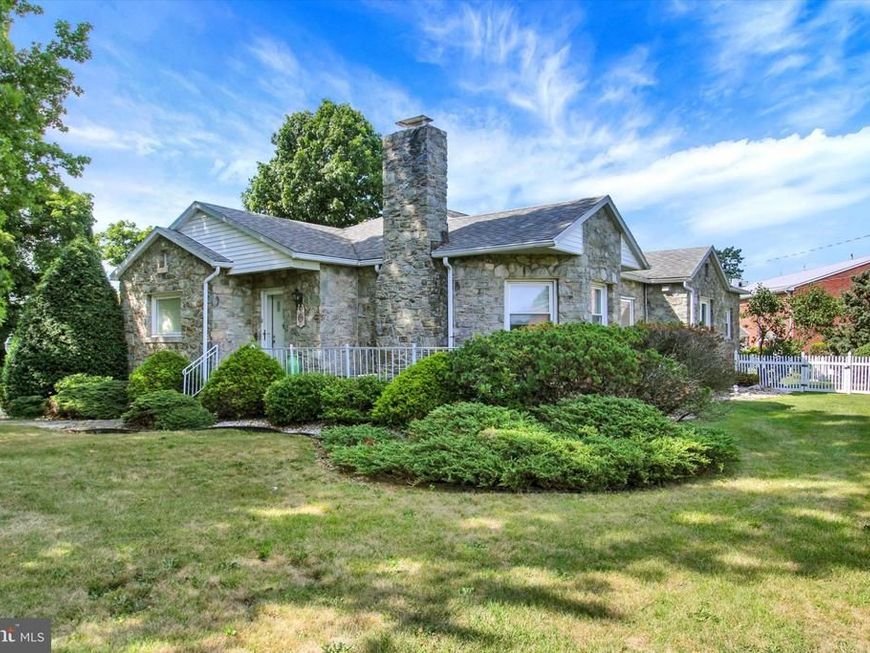15055 Buchanan Trail E , Blue Ridge Summit, PA 17214 Main Photo