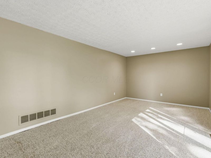 6400 Thrasher Loop, Westerville, OH 43081 Photo 11
