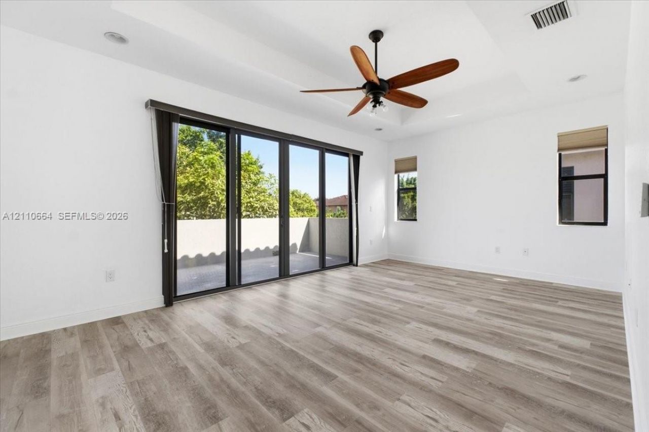 14665 SW 32nd St , Miami, FL 33175 Photo