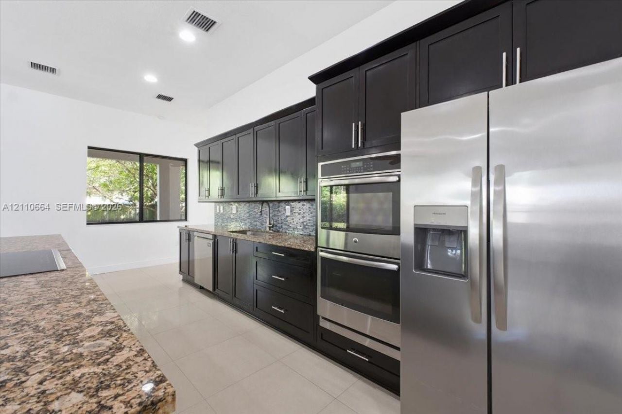 14665 SW 32nd St , Miami, FL 33175 Photo