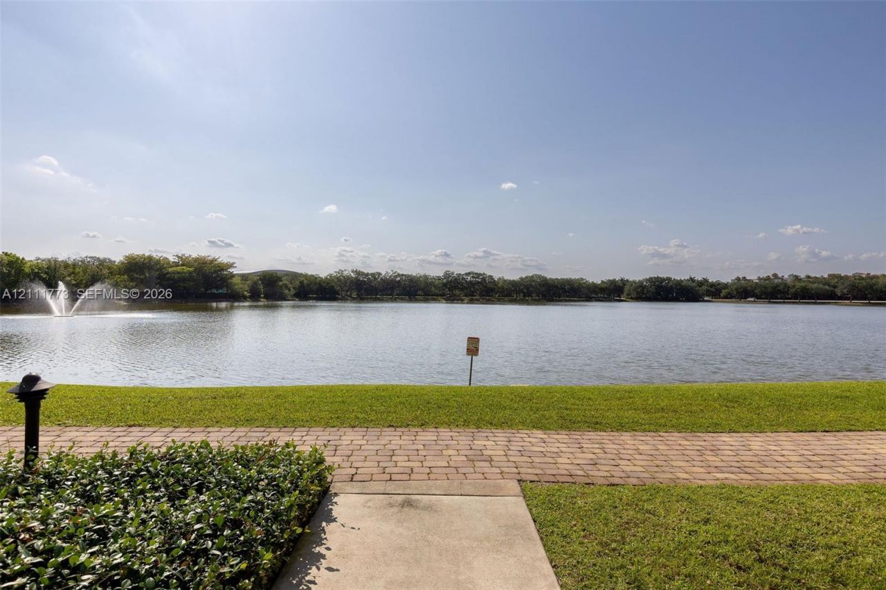 2681 N Flamingo Rd , Unit TH4S, Sunrise, FL 33323 Photo