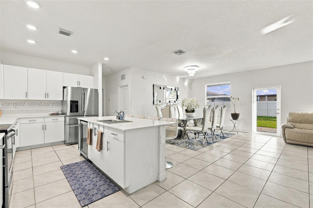 12744 SW 211th St , Miami, FL 33177 Photo