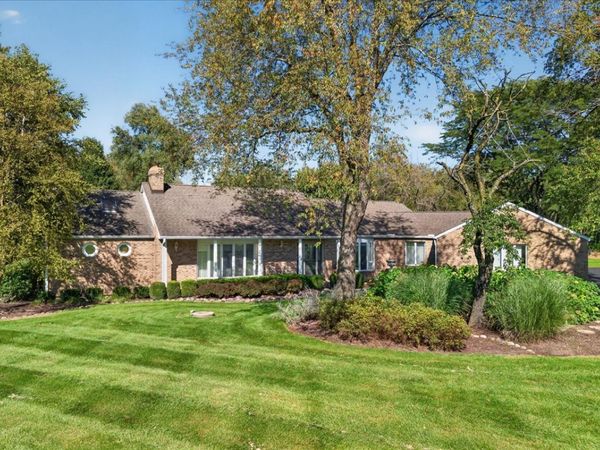 28 Beechnut Drive, South Barrington, IL 60010