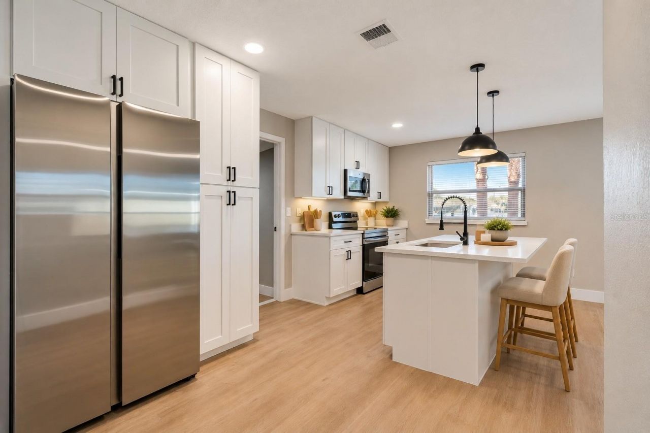327 Amador Circle , Orlando, FL 32810 Photo
